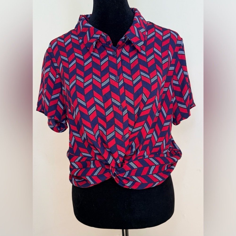 Forever 21 Y2K Red Navy preppy casual geometric herringbone knotted waist Lrg